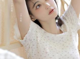 Umeko J的艾尔登法环冒险：永恒女王玛莉卡写真作品集.txt